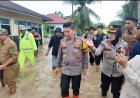 Polri Hadir Untuk Masyarakat, Wakapolda Sumbar Tinjau Lokasi Banjir di Ulakan Tapakis, Salurkan Bantuan untuk Warga Terdampak