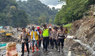 Wakapolda Sumbar Tinjau Jalan Putus Padang–Bukittinggi, Pastikan Keamanan dan Percepatan Penanganan