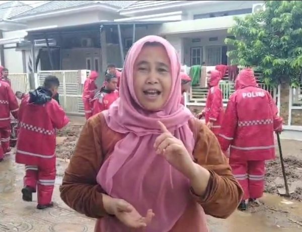Warga Lumin Park Apresiasi Respons Cepat Polda Sumbar Bersihkan Akses Jalan Pascabencana